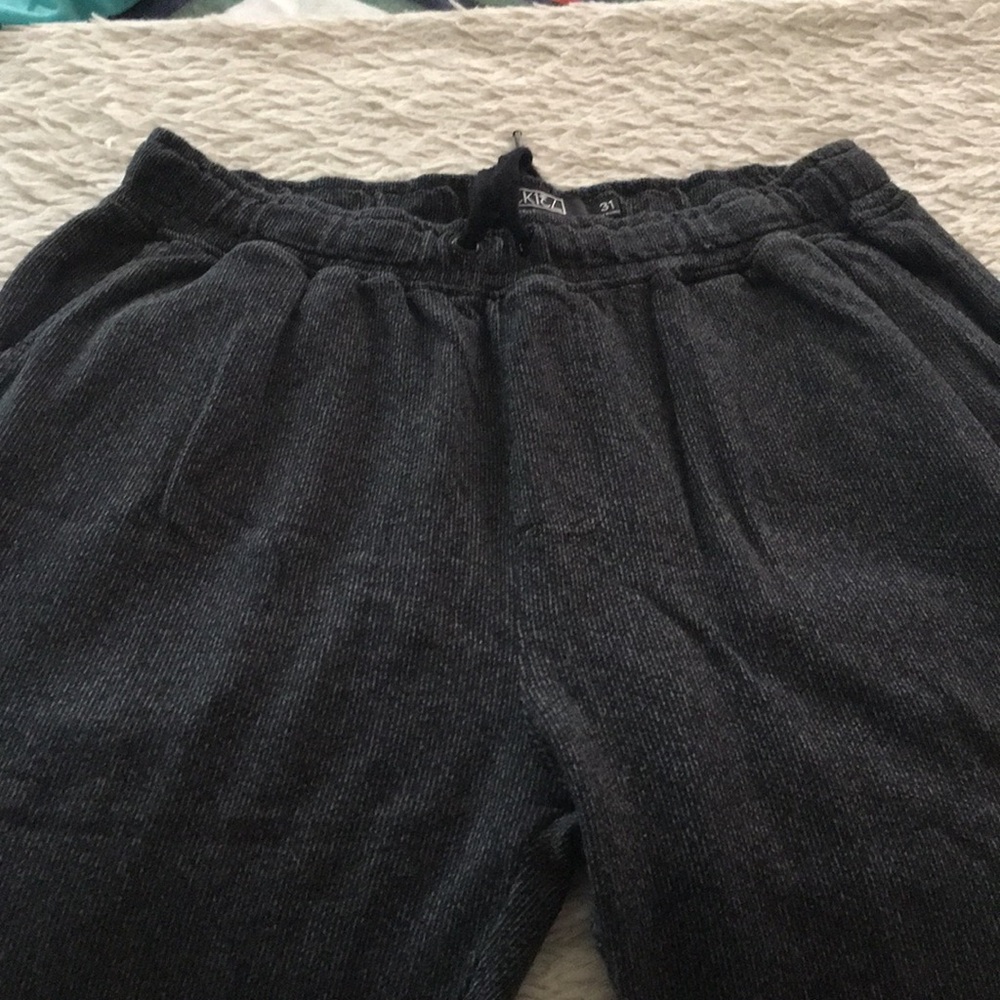 Ezekiel mens sweats